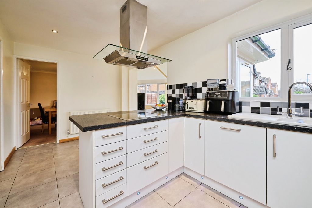 Property photo 3 of 17