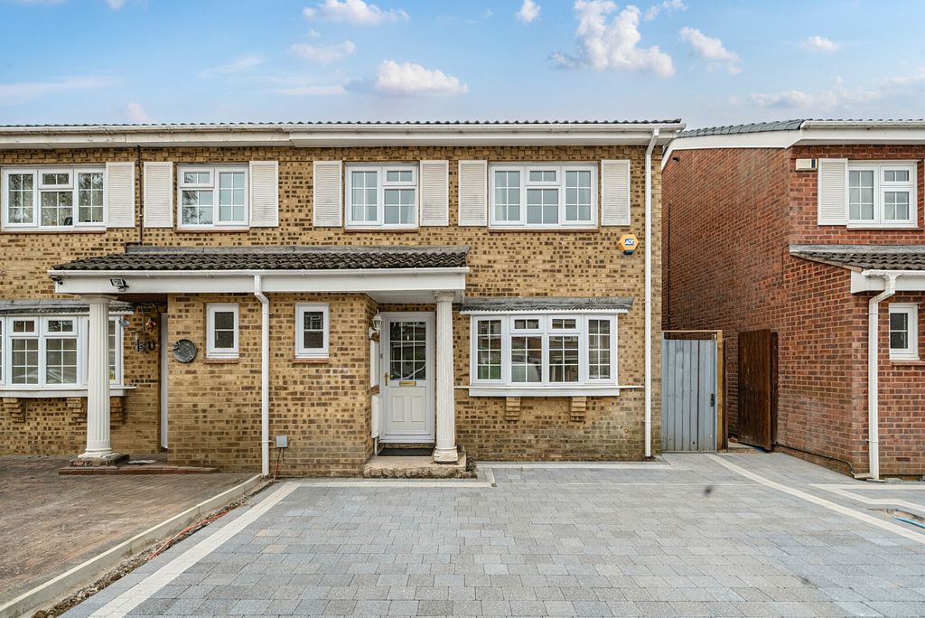 Property photo 1 of 12 1340474-2-689c7B5...