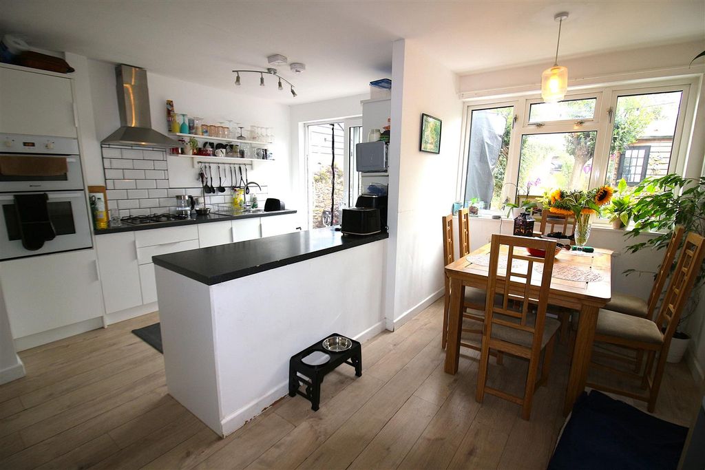 Property photo 2 of 17 Kitchen/Diner