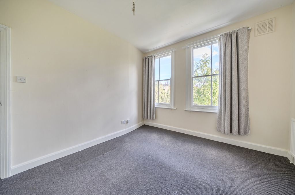 Property photo 2 of 13 1360053-4-68d5671...