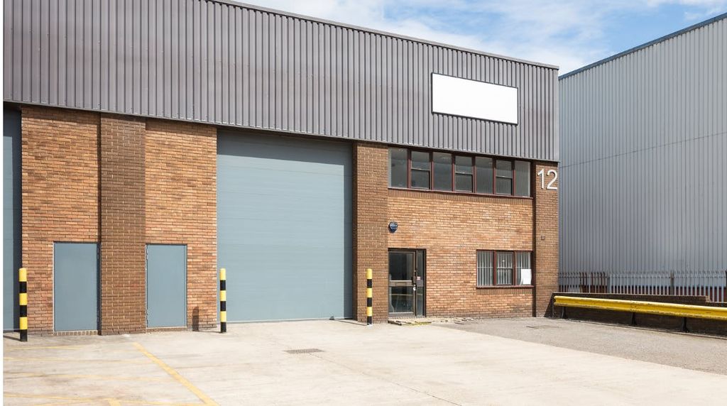 Property photo 1 of 3 Unit 12 Met Park