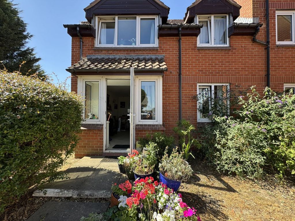 Property photo 1 of 17