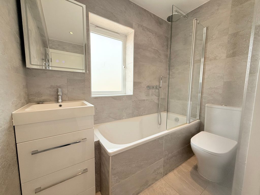 Property photo 2 of 5 Bathroom