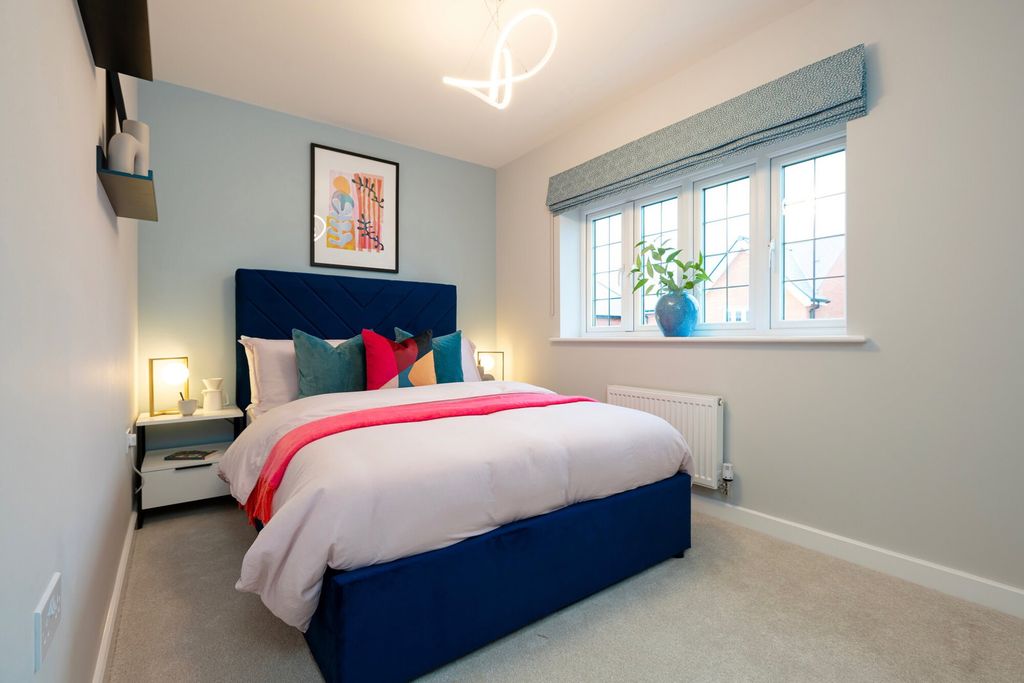 Property photo 2 of 8