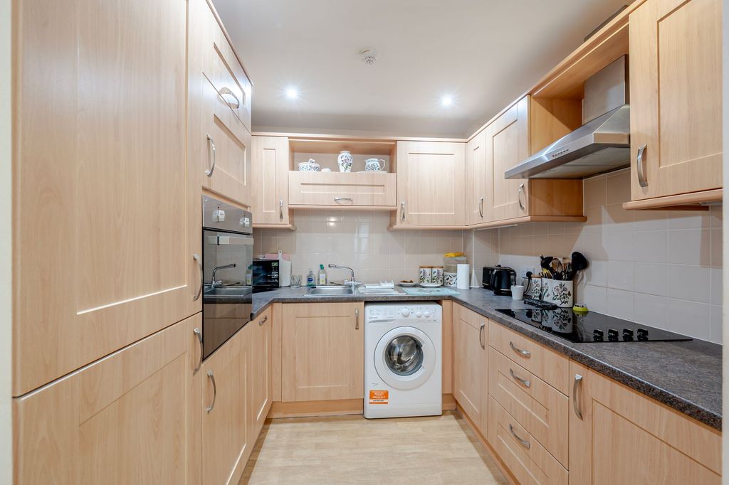 Property photo 2 of 14