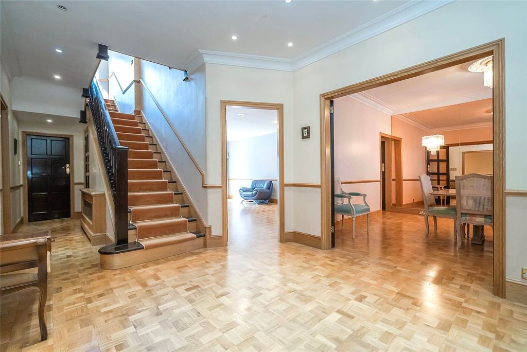 Property photo 3 of 16 Entrance Hall A
