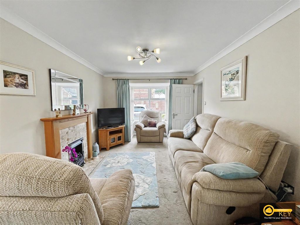 Property photo 2 of 21