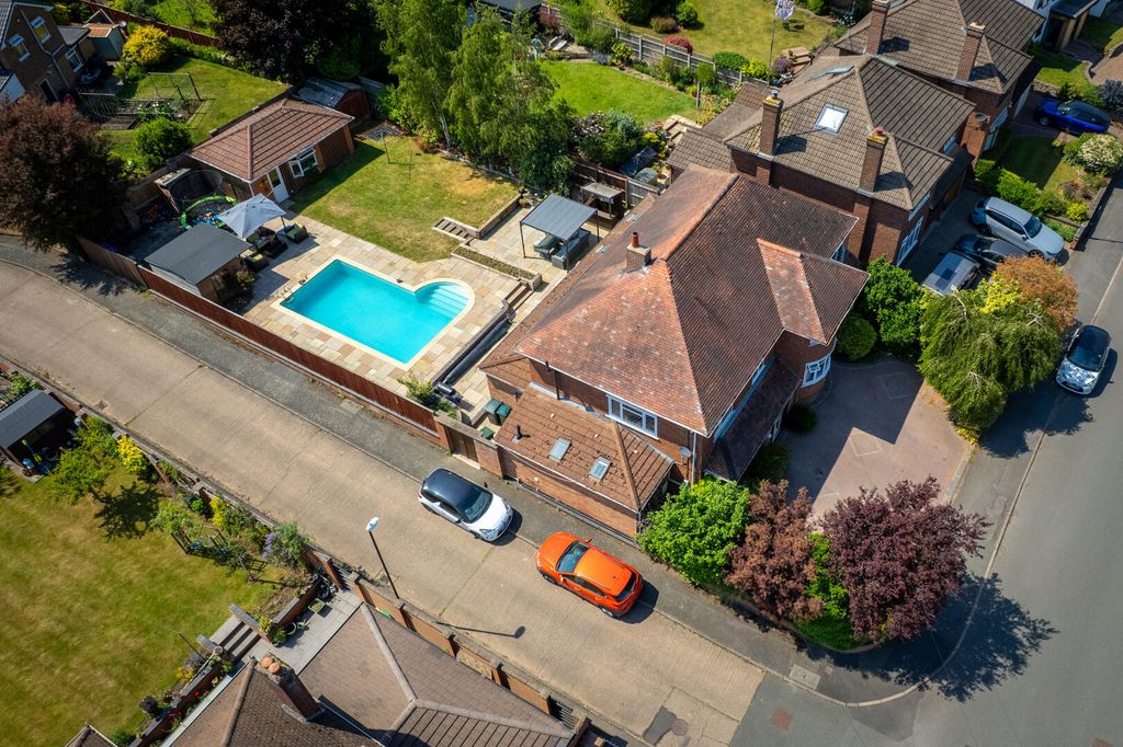 Property photo 2 of 39 Swimming Pool