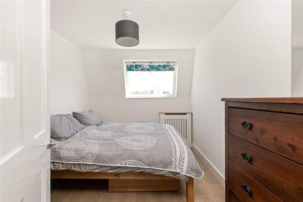 Property photo 3 of 12 Picture No. 02