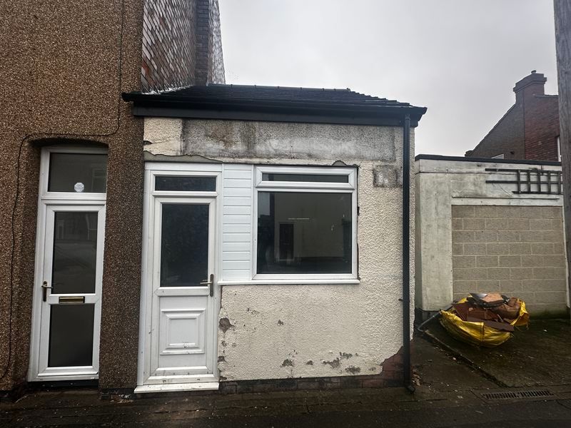 Property photo 1 of 7 Photo 4