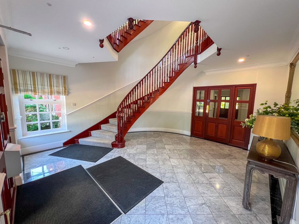 Additional image 12 of 2 bed flat for saleMolesey Park Road, East Molesey KT8