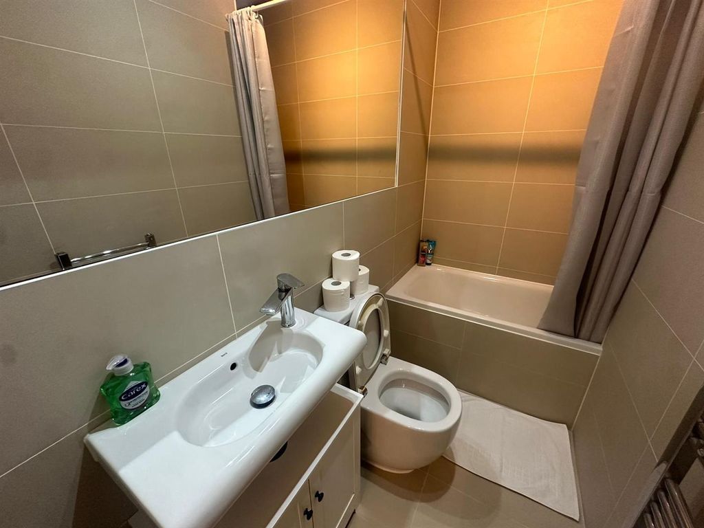 Property photo 2 of 4 Webster Road Bathroom.Jpg