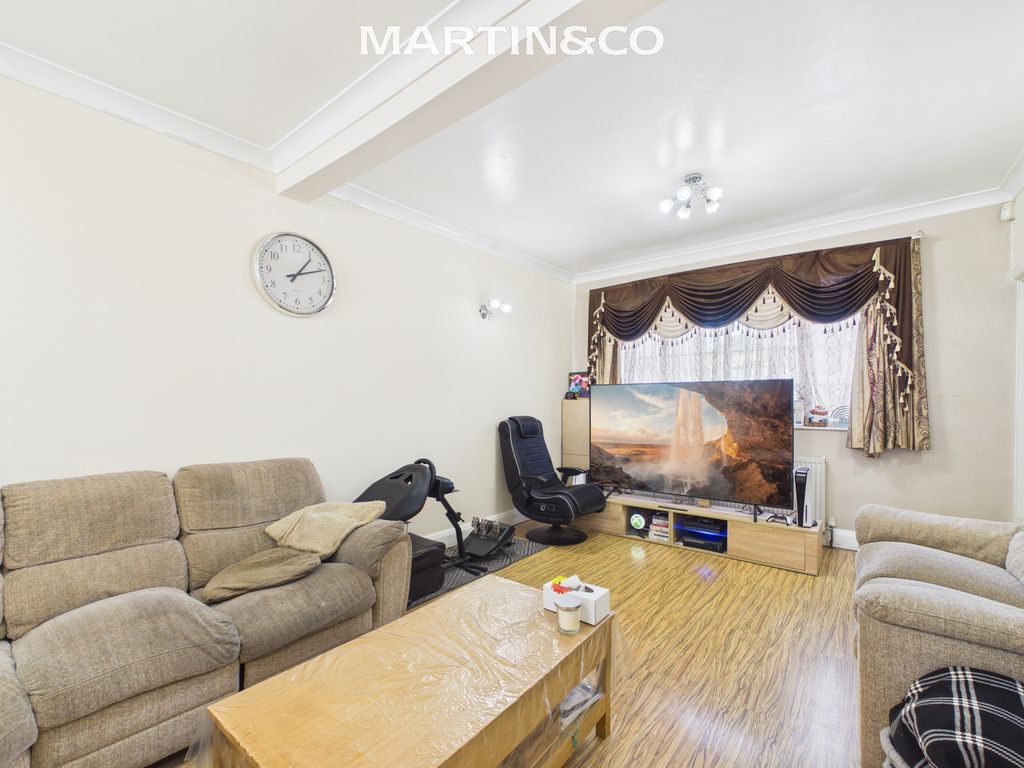 Property photo 3 of 16