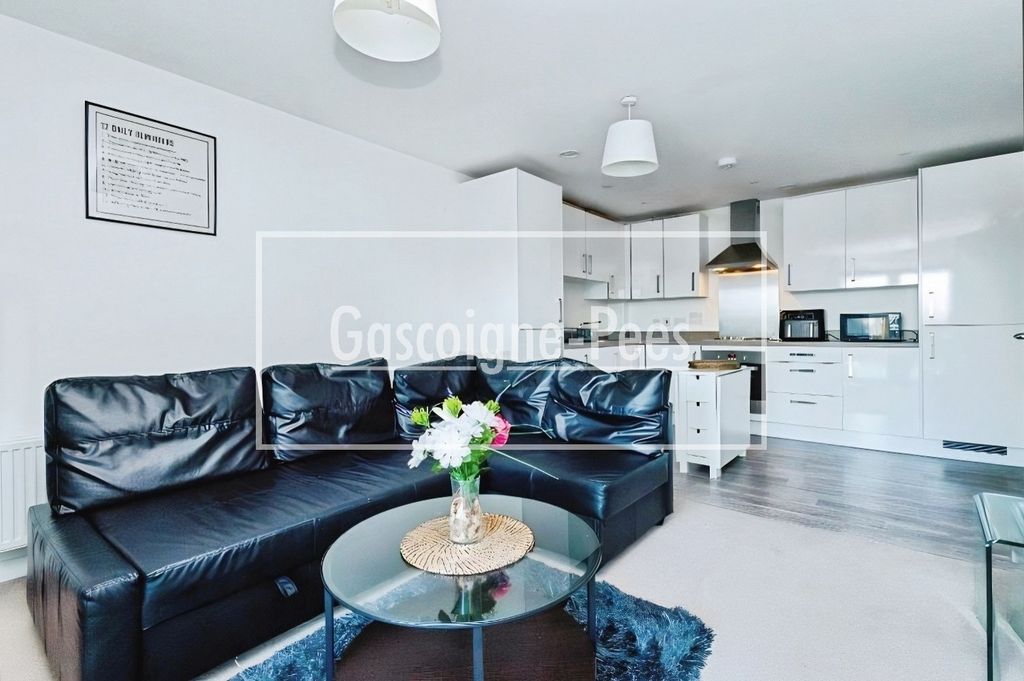 Property photo 3 of 10