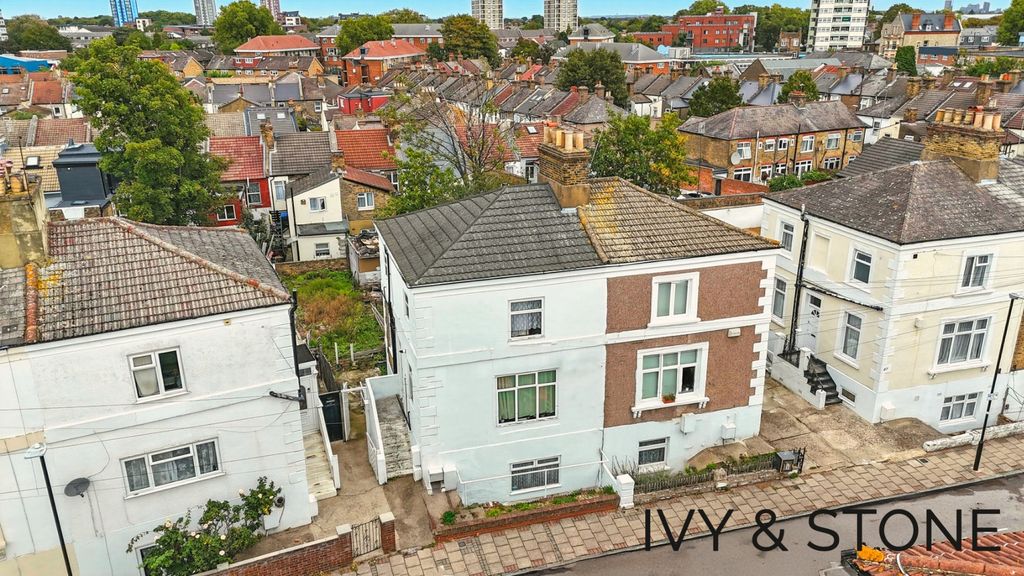 Property photo 1 of 16 4438221