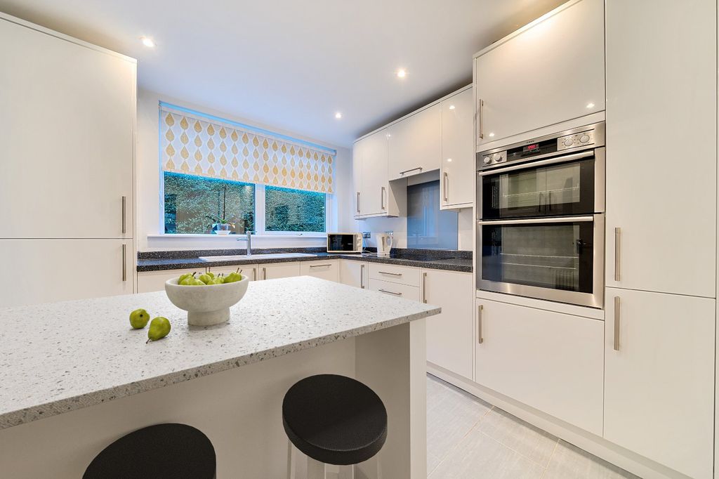 Property photo 2 of 12 Picture No. 34