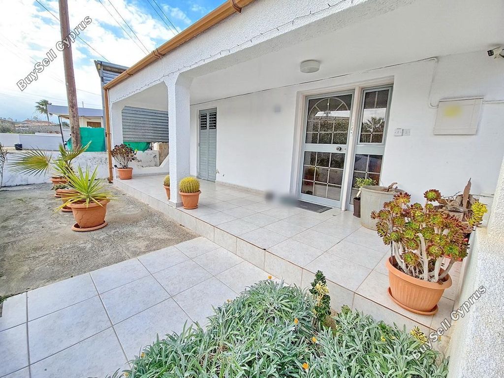 Property photo 2 of 22