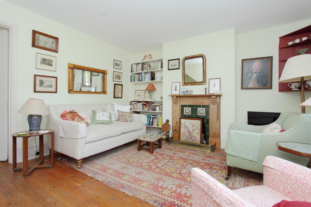 Property photo 2 of 9 Sitting Room