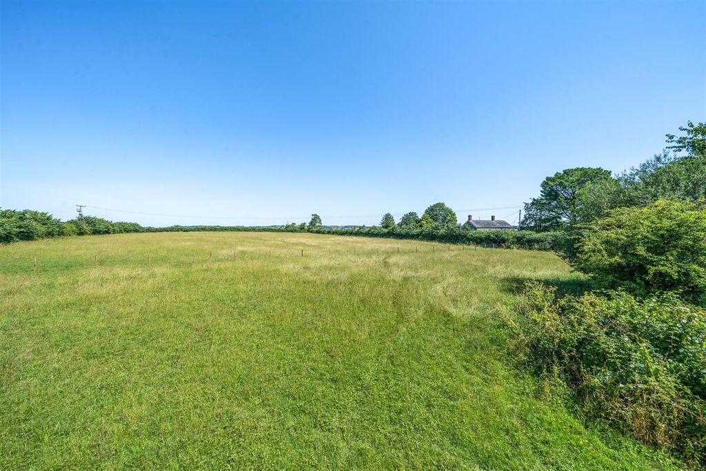 Property photo 3 of 16 1159825 (4)E.Jpg