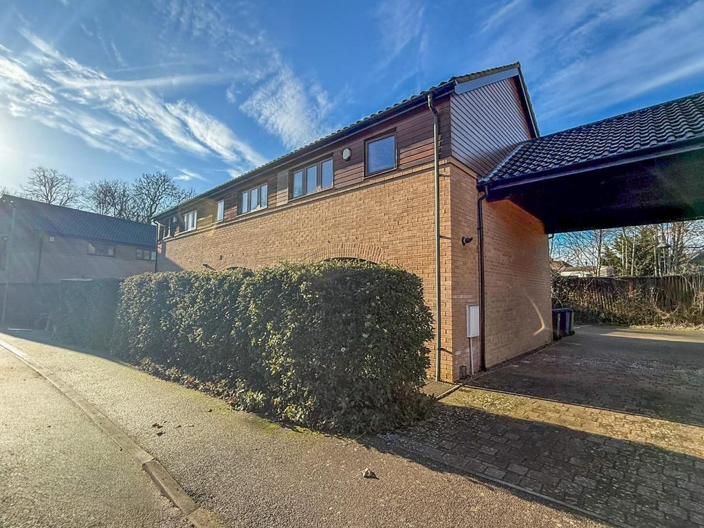 Property photo 1 of 12 Front