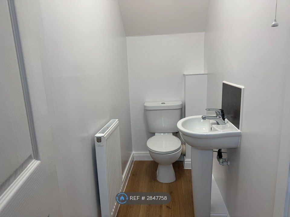 Property photo 3 of 11