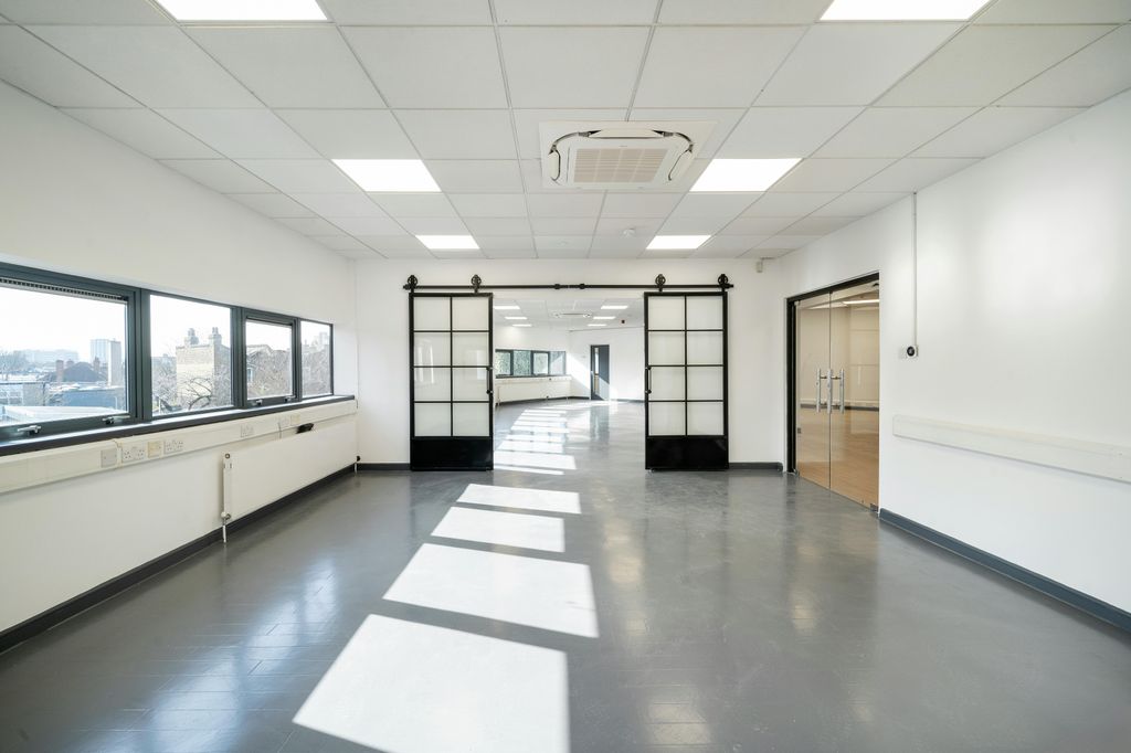 Property photo 2 of 28 Unit2000Kentishtown-12.Jpg