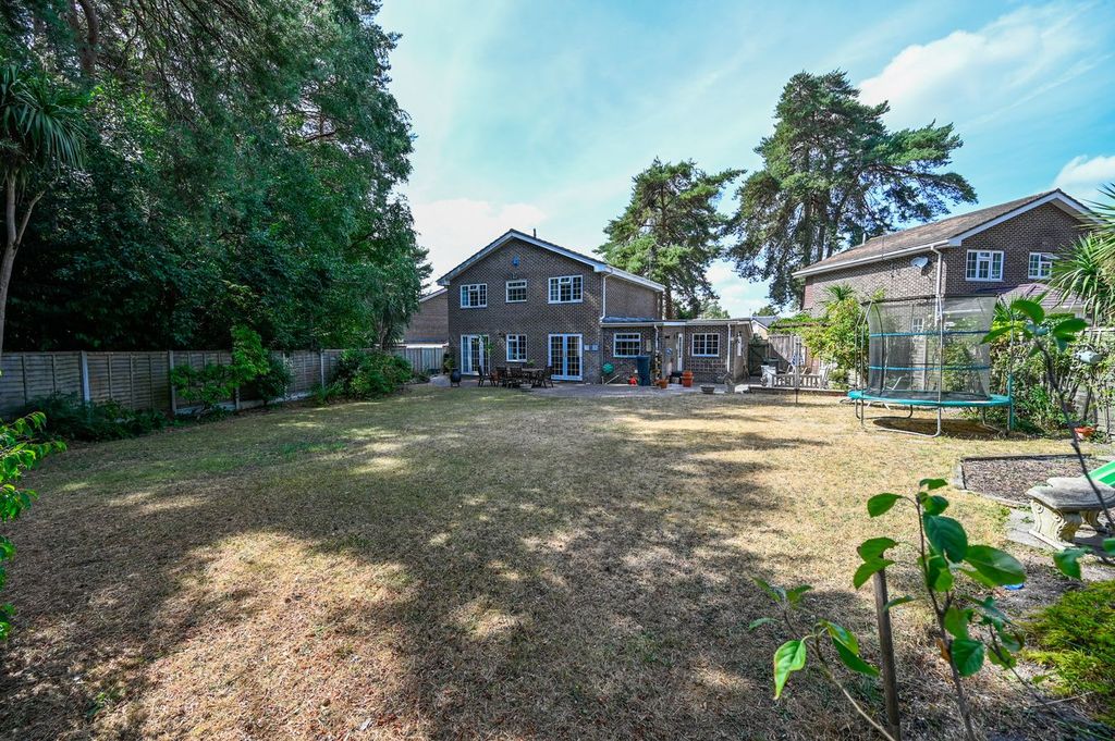 Property photo 2 of 25