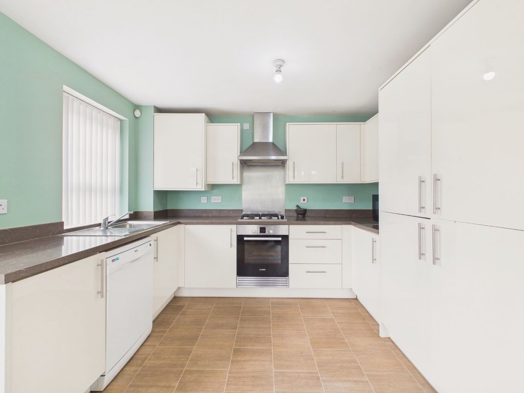 Property photo 3 of 22 5292997
