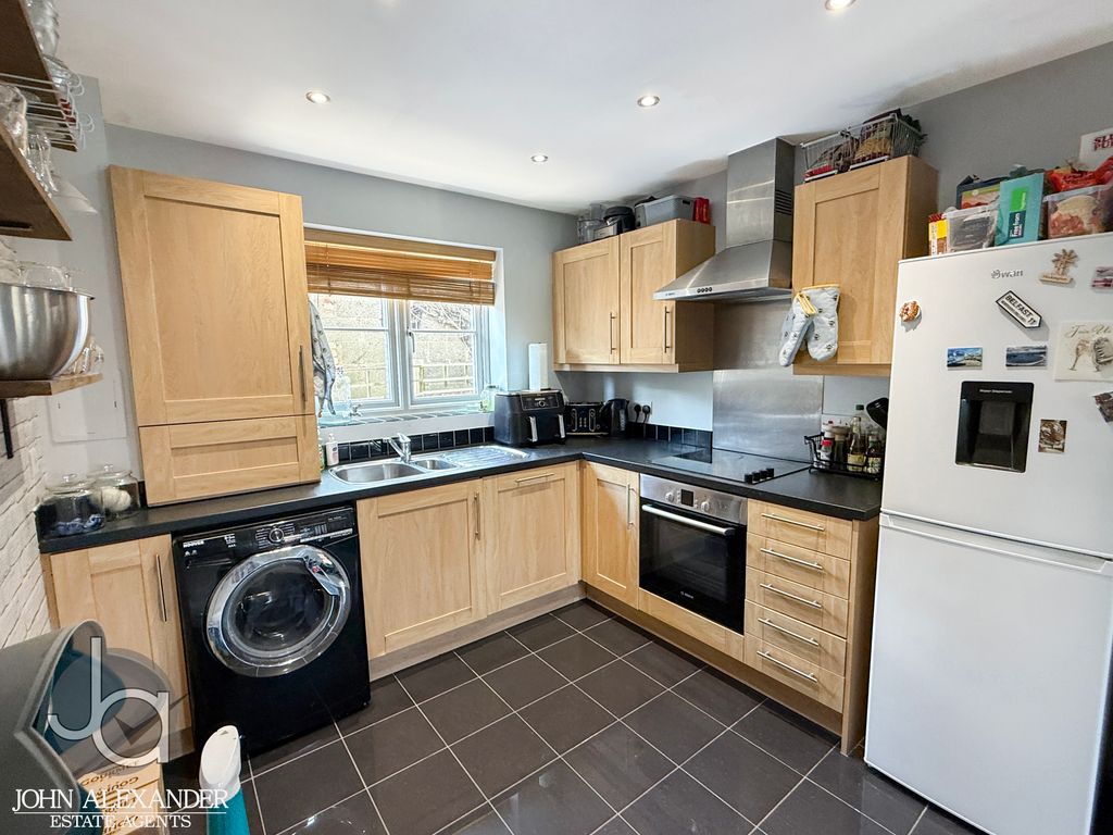 Property photo 2 of 7 Img_7889