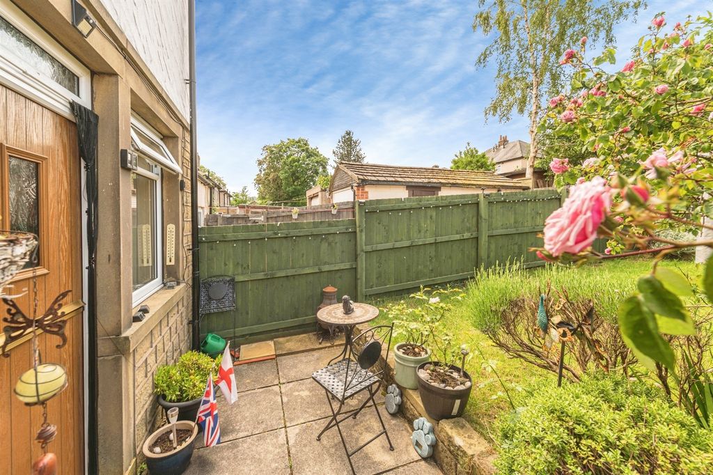 Property photo 2 of 15