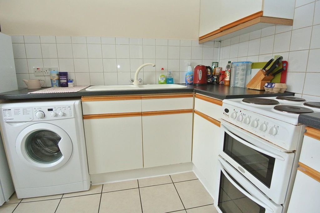 Property photo 3 of 11 Kitch1 (6).Jpg