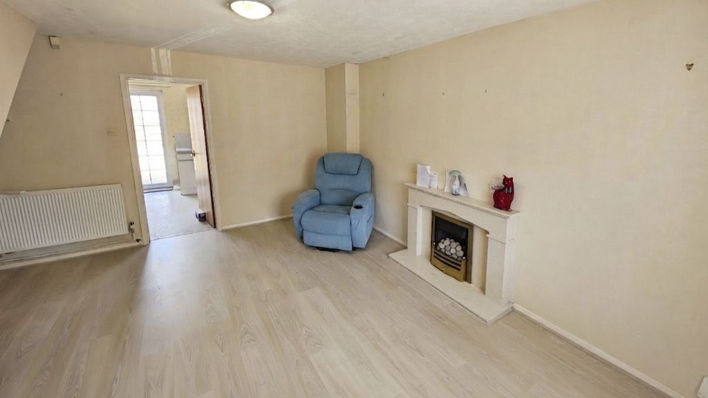 Property photo 3 of 15 Pbox-Img.Jpg