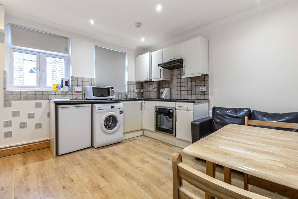 Property photo 3 of 5