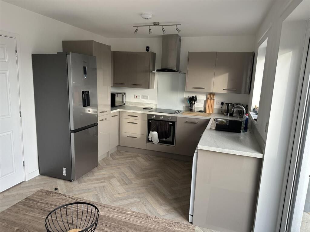 Property photo 2 of 20 4864071