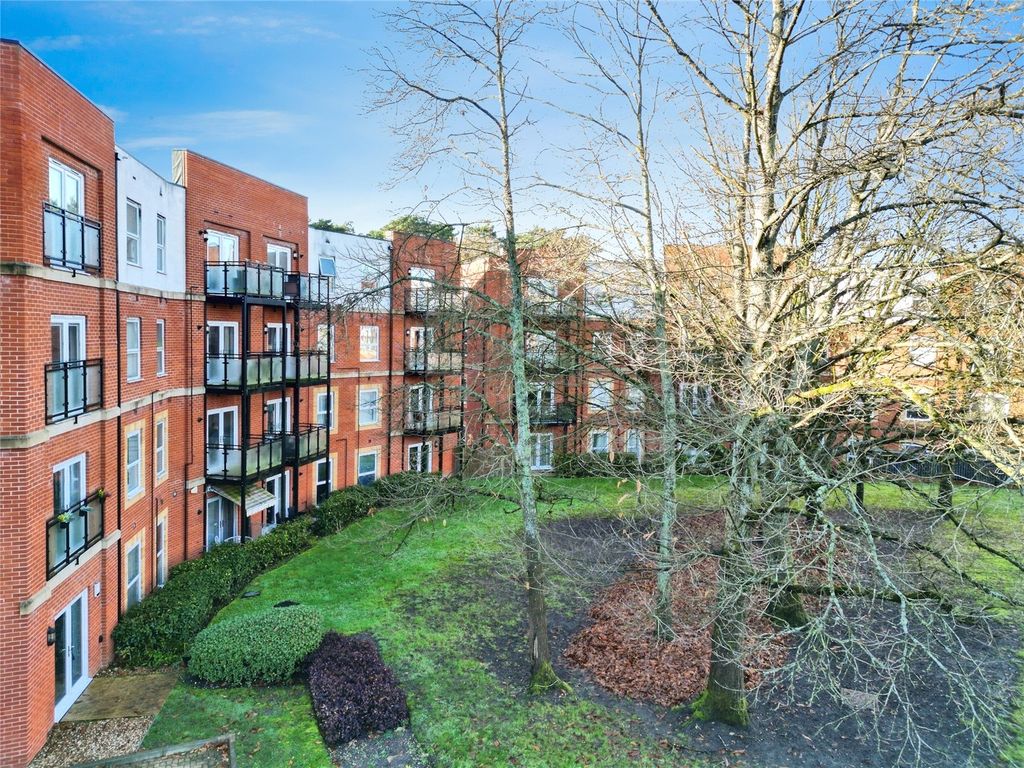 Property photo 1 of 15 Picture No. 05