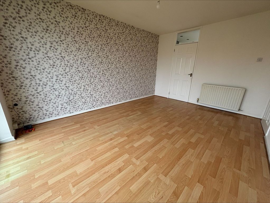 Property photo 3 of 11 Photograph 3