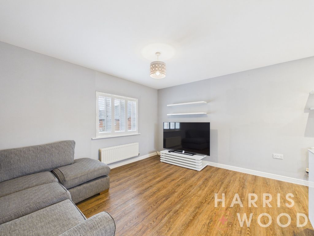 Property photo 3 of 16 5144946