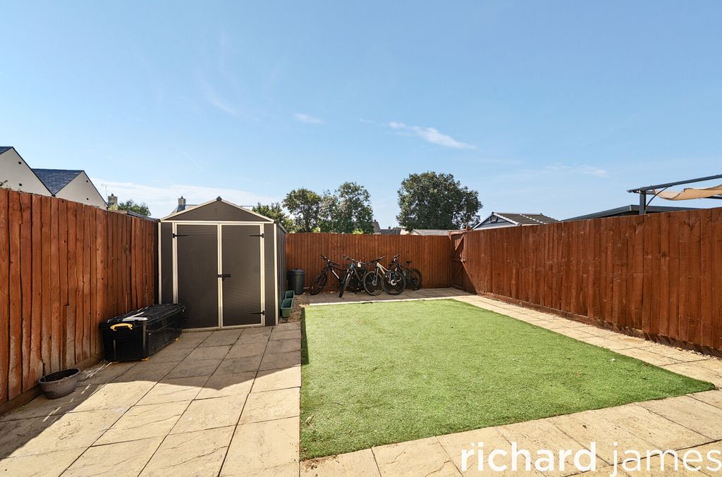 Property photo 2 of 13 1B9Cf8De778F4Ea9B90c616ba9Dfd2E9