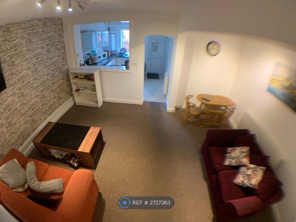 Property photo 1 of 9 Living Area