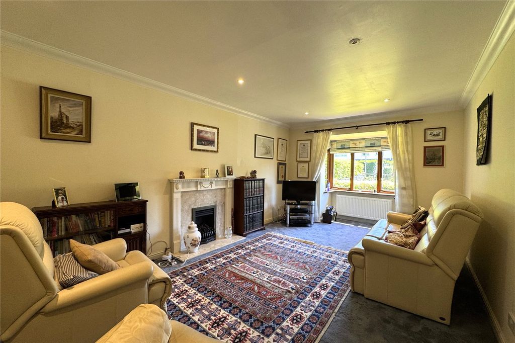Property photo 2 of 16 Picture No. 24
