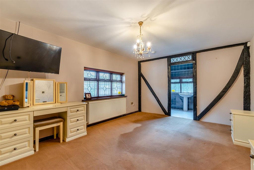 Property photo 3 of 22 Bedroom 1