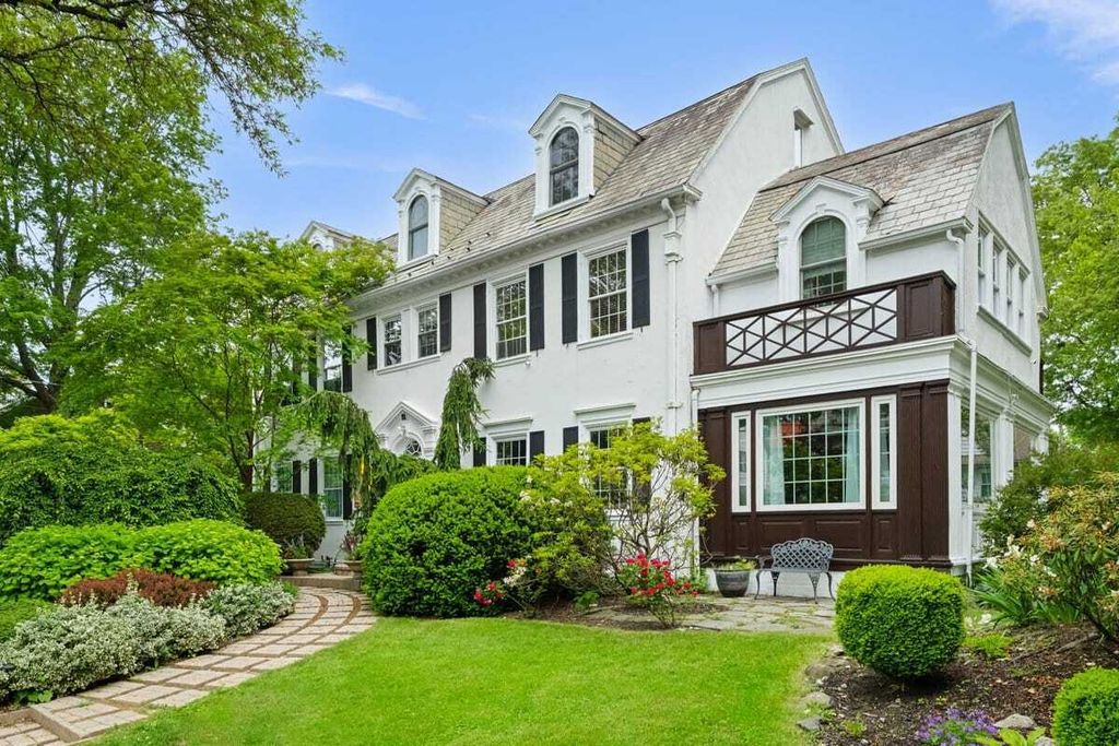 Property photo 1 of 31