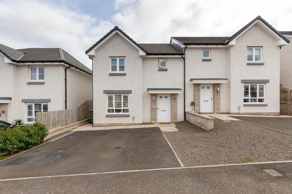 Property photo 1 of 23 Front (Exterior)