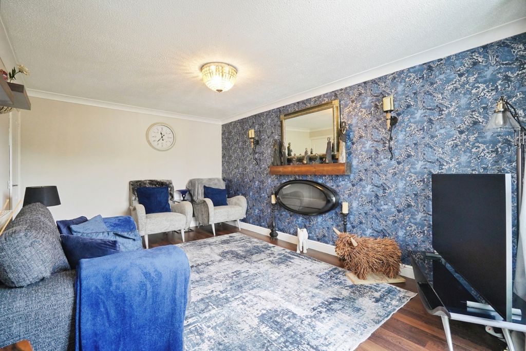 Property photo 2 of 19 Pbox-Img.Jpg
