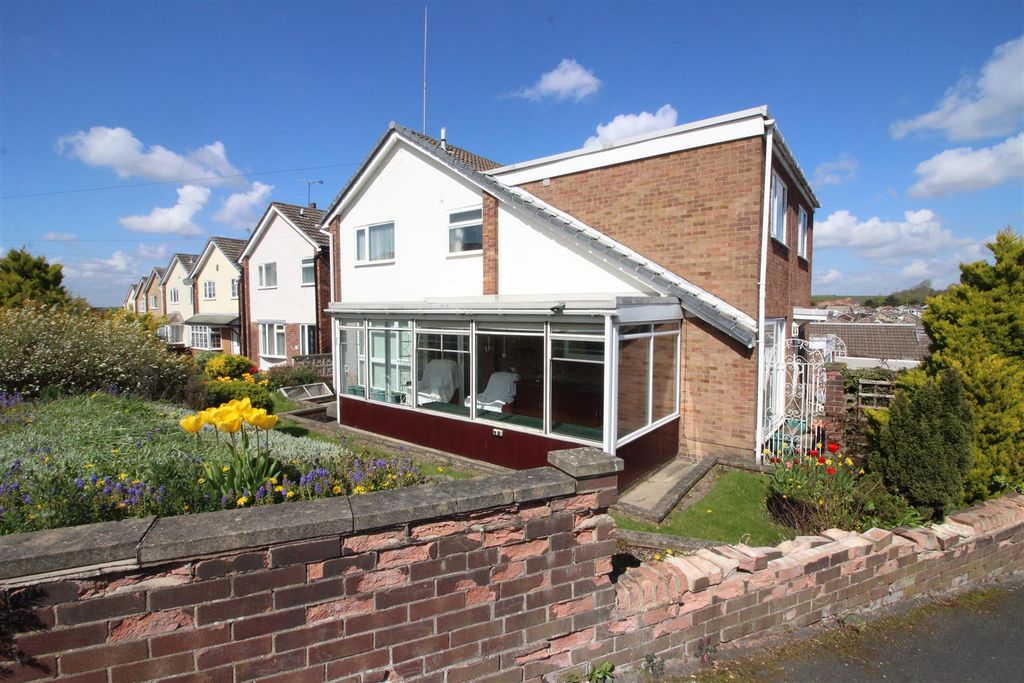 Property photo 1 of 28 Outside