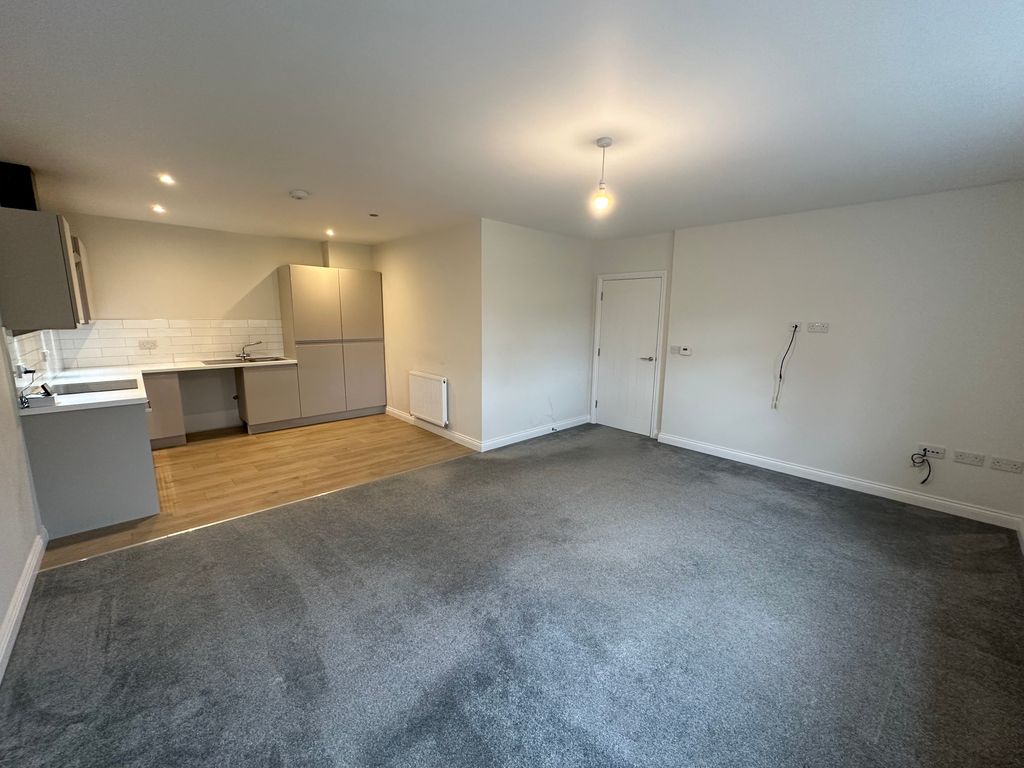 Property photo 3 of 11 Lounge