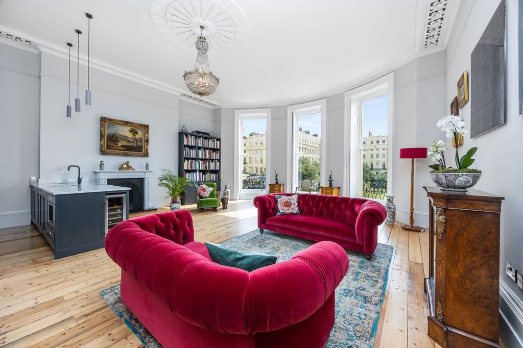 Property photo 2 of 20 Picture No. 28