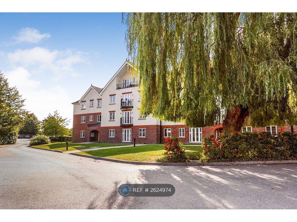 Property photo 1 of 14 Datchet Meadows External