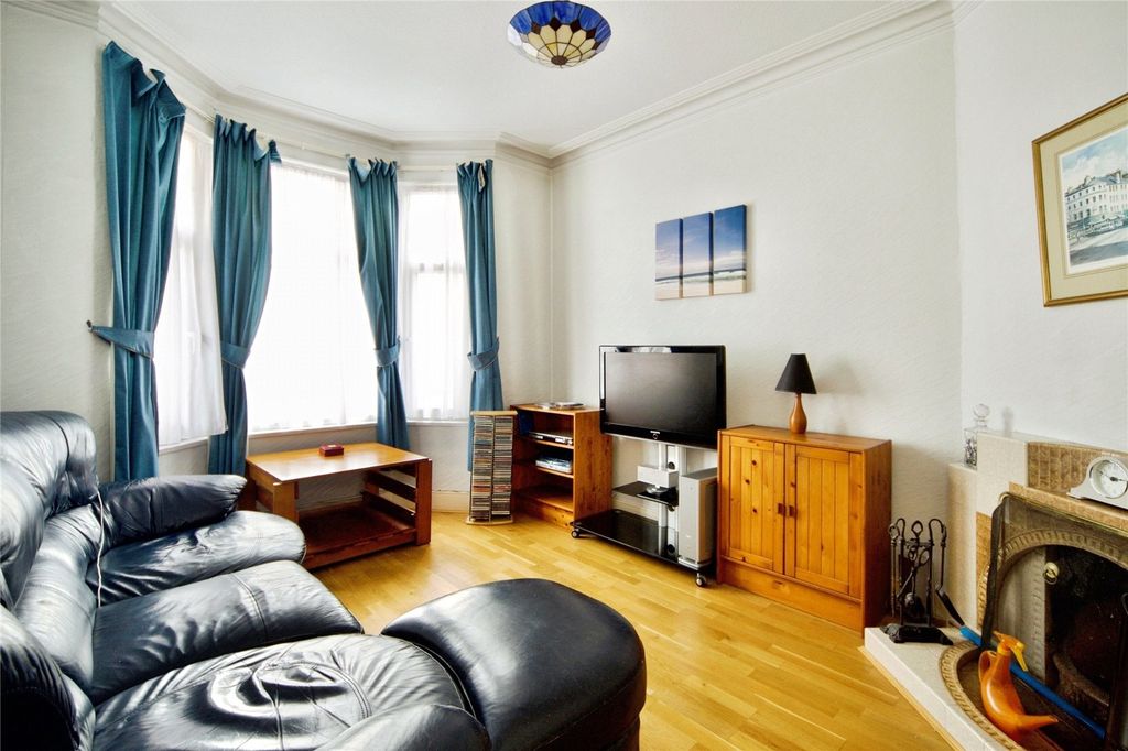 Property photo 2 of 20 Picture No. 26