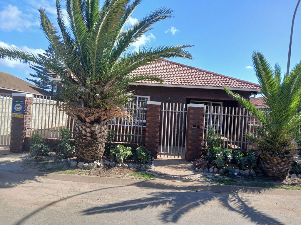 Property photo 1 of 41 1Jf1719436